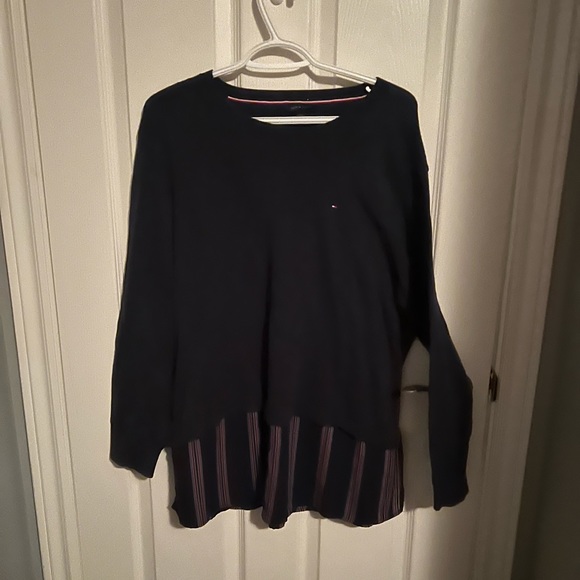 Tommy Hilfiger sweater - Picture 2 of 3